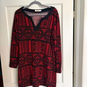 Aryeh Women's Red and Black Geometric Aztec Print Knit Long Sleeve Sweater Mini